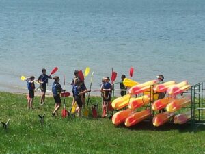 Base Nautique Le Vézenay | Séance de Canoë Kayak