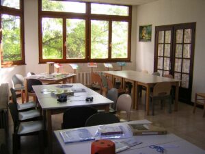 Salle de Travail | Le Logis d'En-Haut